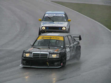 Klaus Ellmies i Finn Nielsens nyindkøbte Mercedes Benz AMG DTM racer.